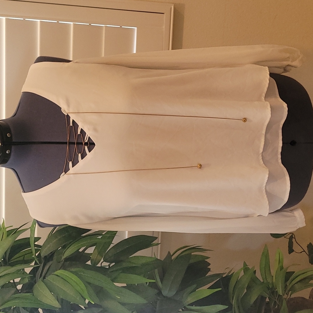 Women's XOXO blouse sz XXL